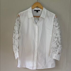 NWOT Boston Proper Classic White Blouse medium